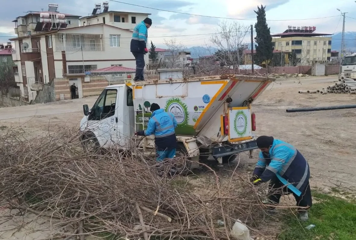 Dulkadiroglunda 105 Mahallede Temizlik Seferberligi Suruyor 2
