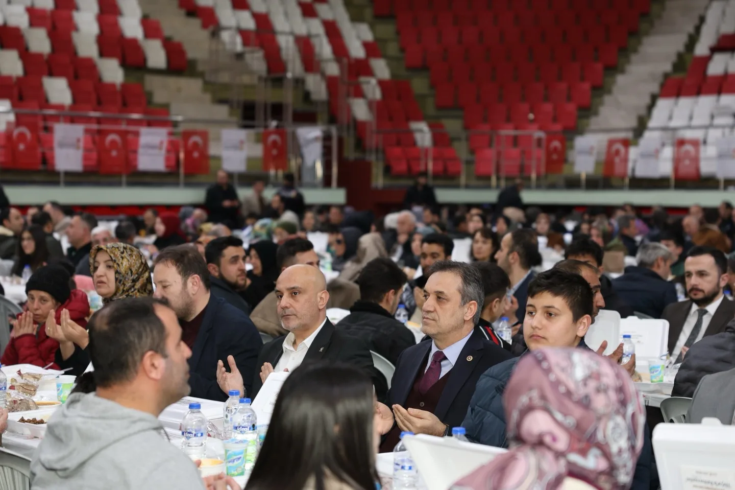 Elbistanda Ilcemde Iftar Var Programina Yogun Katilim 1