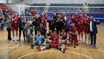 Kahramanmaraş’ın voleyboldaki gururu Onikişubat Belediyespor, Erkekler 1. Ligi’nde fırtına gibi