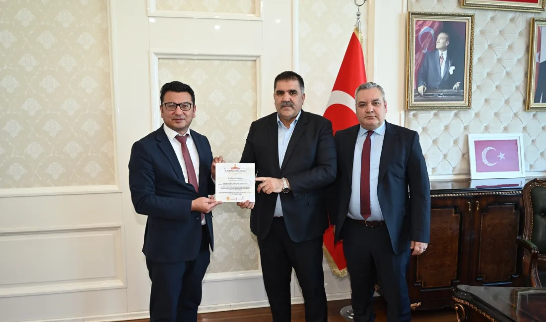 Mehmet Karaca, Cuma Köse ve İrfan Yavşan’ı belediyede ağırladıklarını belirterek,