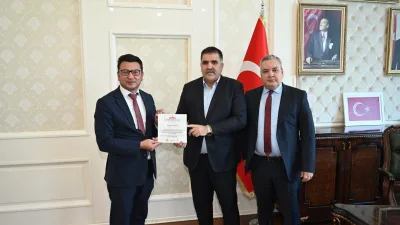 Mehmet Karaca, Cuma Köse ve İrfan Yavşan’ı belediyede ağırladıklarını belirterek,