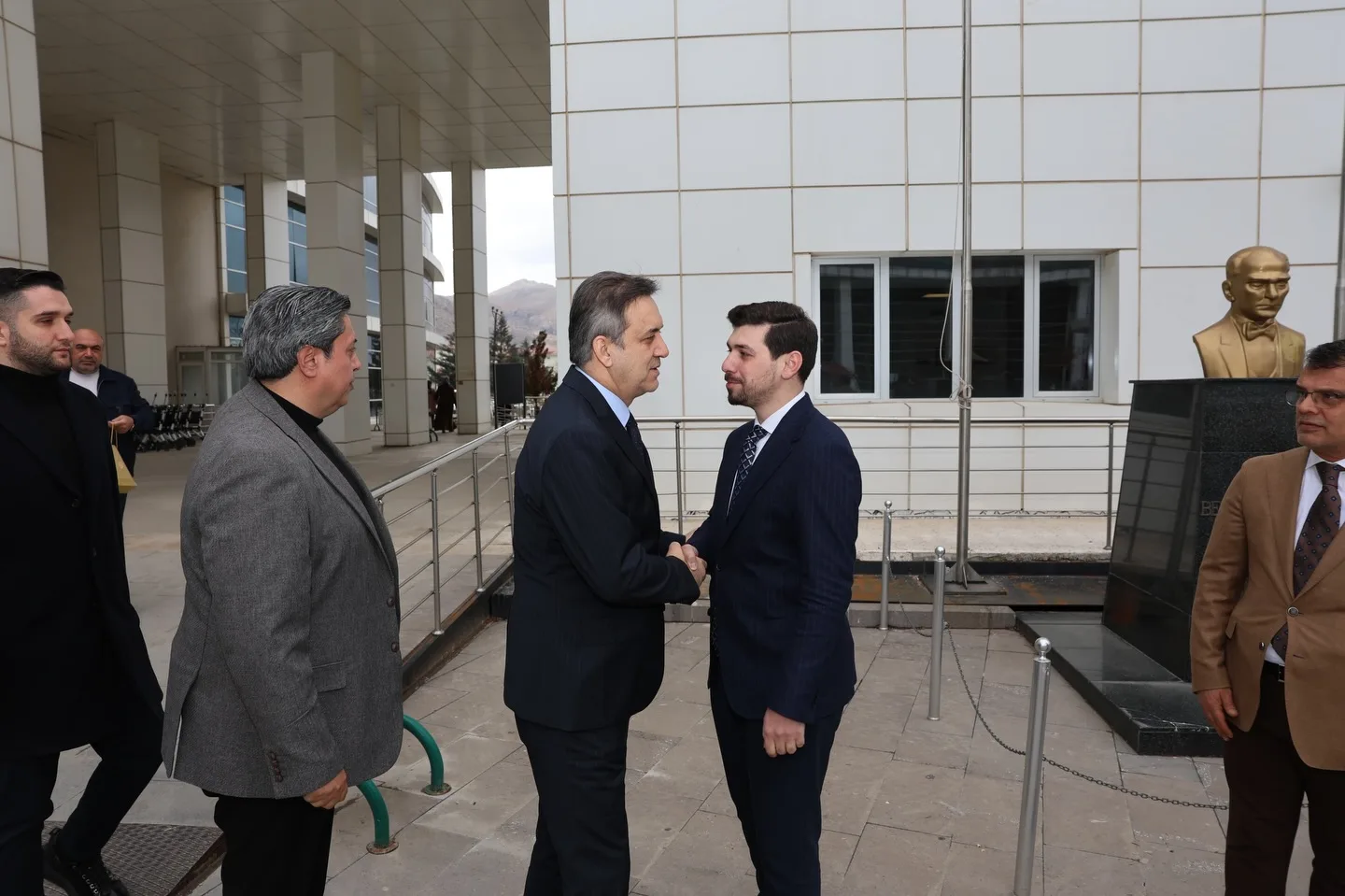 Milletvekili Mevlüt Kurt, Elbistan Devlet Hastanesi’ni ziyaret etti