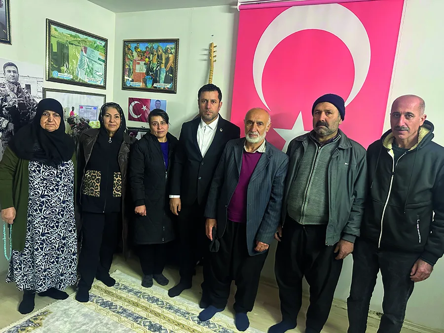 Milli Yol Partisi Onikisubat Ilce Baskani Fatih Buluttan Sehit Ailesine Anlamli Ziyaret 3