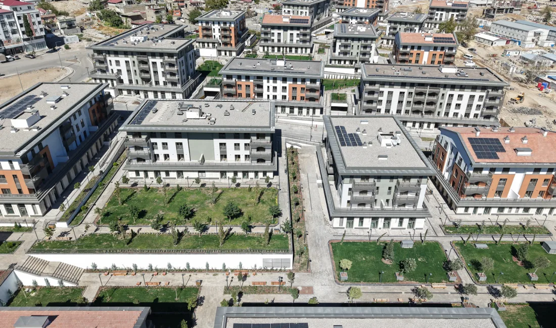Kahramanmaraş’ın modern semtleri Onikişubat ve Dulkadiroğlu’nda lüks sitelerden butik apartmanlara