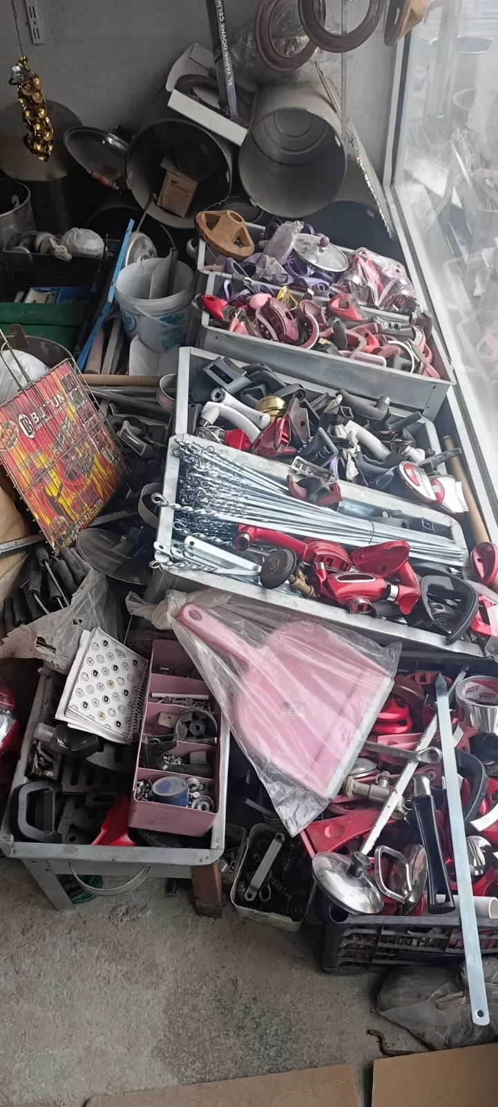 e94a12ff 7178 4561 89c9 6e4e92658985