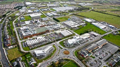 Kahramanmaraş Organize Sanayi Bölgesi’nde (OSB) üretim bantları dönüyor ancak makinelerin