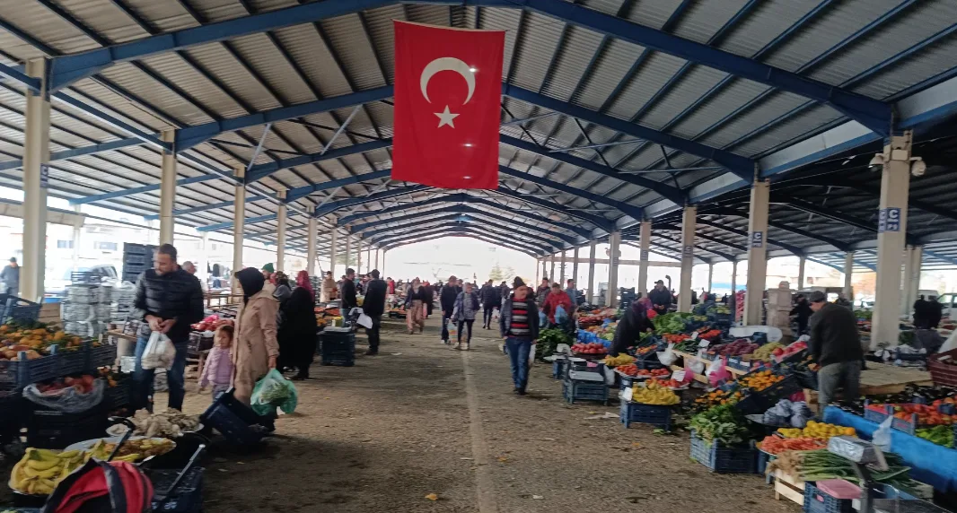 Dulkadiroğlu Semt Pazarlarında "Tazelik" Yarışı!