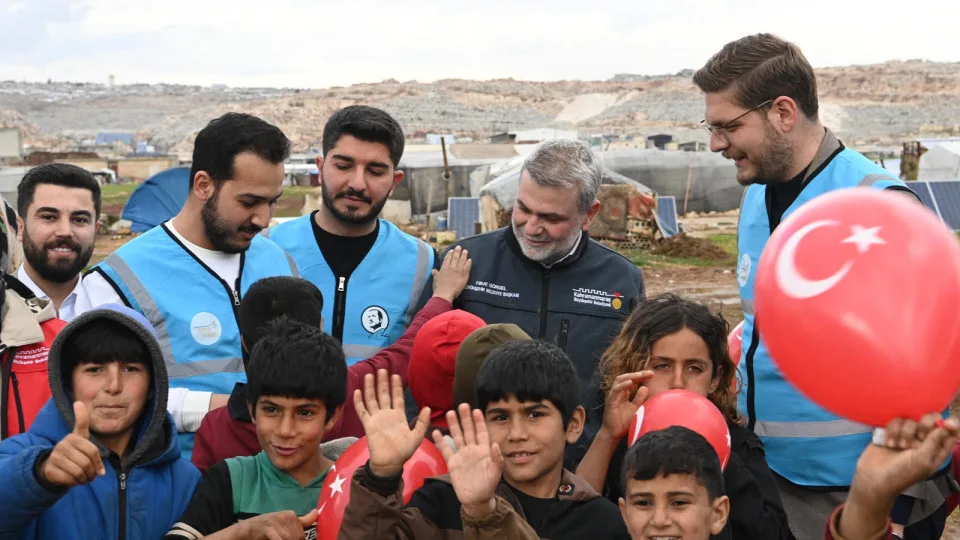 Kahramanmaraş Büyükşehir Belediyesi, Ramazan’ın evrensel paylaşma ruhunu Suriye’nin İdlib şehrine