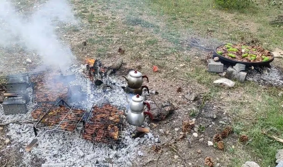 Kahramanmaraş'ta Hava şartları Mangal ve Piknik keyifçilerini huzursuz ediyor. 