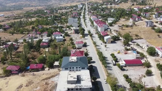 Kahramanmaraş’ın dağlık coğrafyasıyla bilinen ilçelerinden Nurhak, son dönemde yeniden gündeme