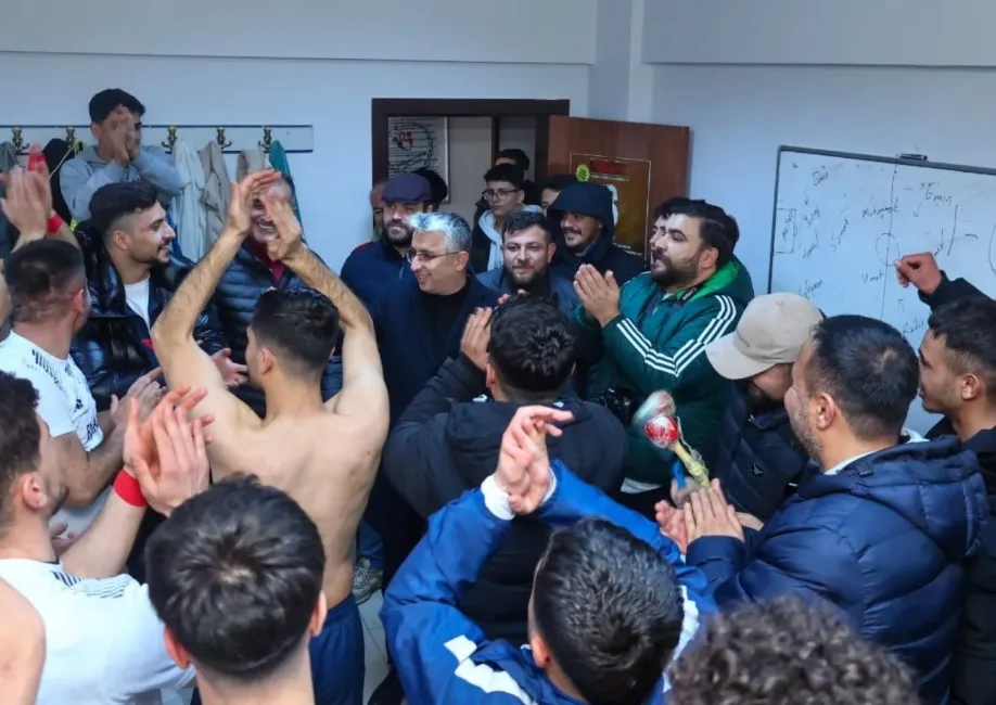 Onur Gürbüz, Elbistan’ı ligde başarıyla temsil eden Elbistan FK’nün maçını