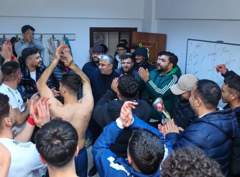 onur gurbuz.jpg2 .jpg