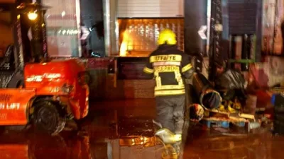 
Kadirli Organize Sanayi Bölgesi'nde bulunan bir fabrikada çıkan yangın, saatlerce