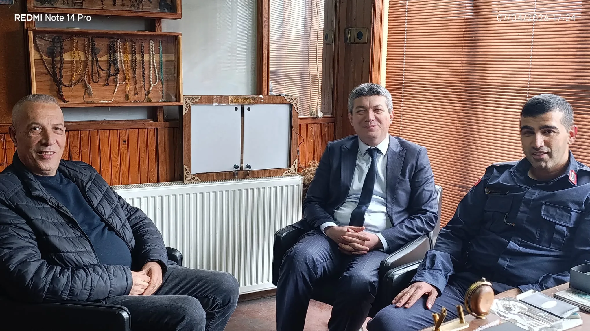 Üsteğmen Aslan ve Milli Eğitim Müdürü Türkmen’den Andırın Postası’na Nezaket Ziyareti Üsteğmen Aslan ve Milli Eğitim Müdürü Türkmen’den Andırın Postası’na Nezaket Ziyareti