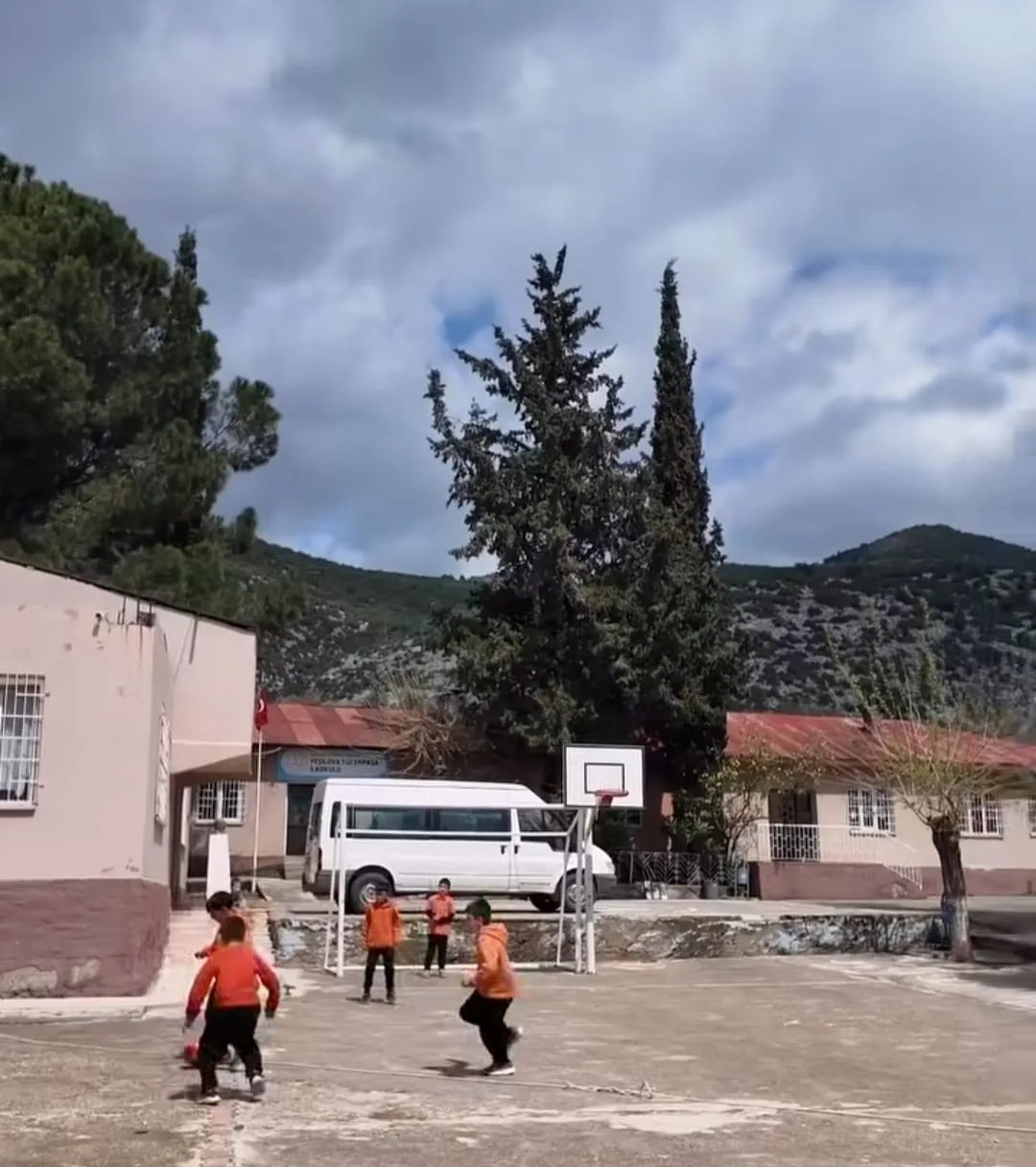 83f08fb8 714d 4315 990e dc4a69846d8c