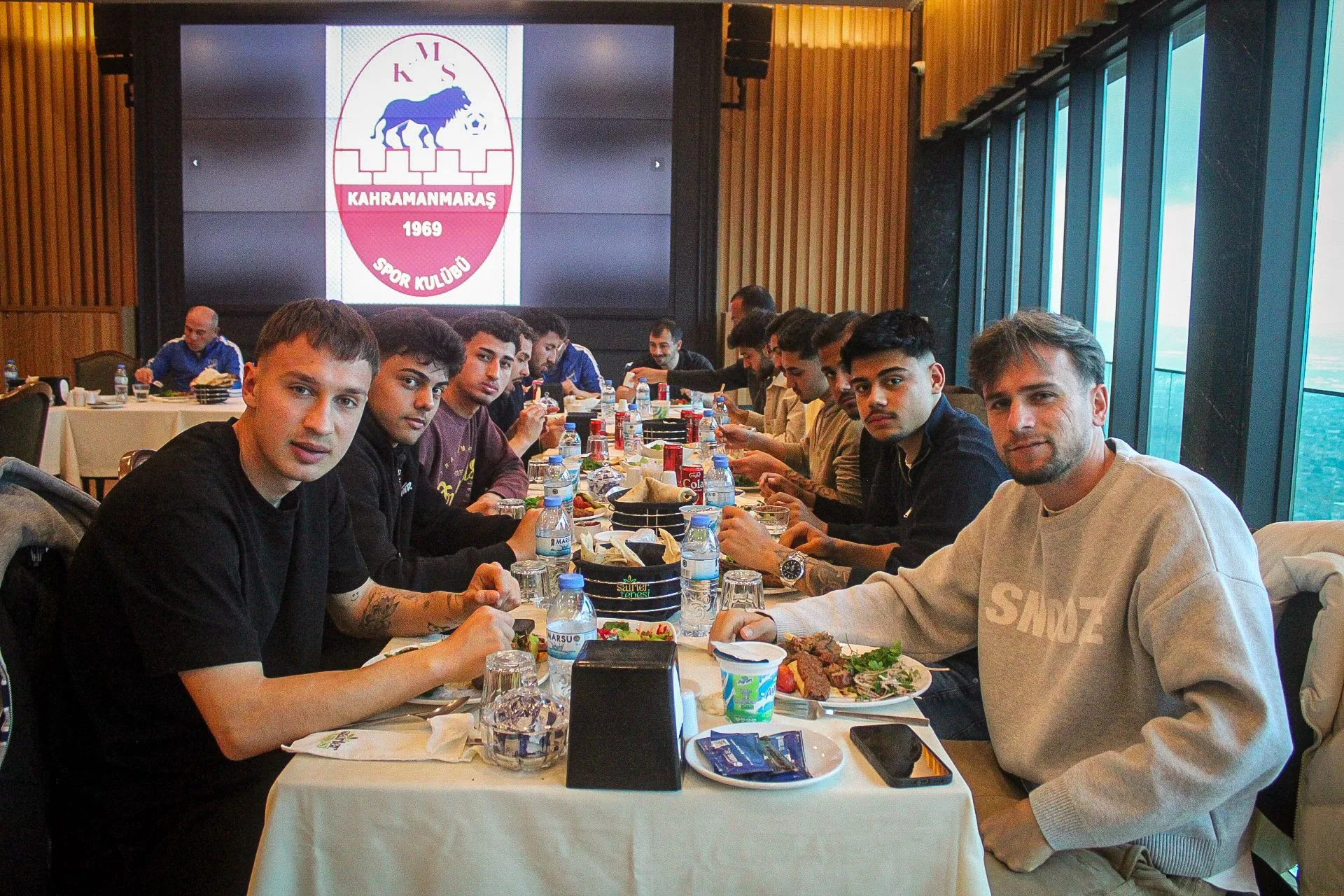 Kahramanmaraşspor Kenetlendi: Büyükşehir’den Kritik Maç Öncesi Moral Deposu! Kahramanmaraşspor Kenetlendi: Büyükşehir’den Kritik Maç Öncesi Moral Deposu!