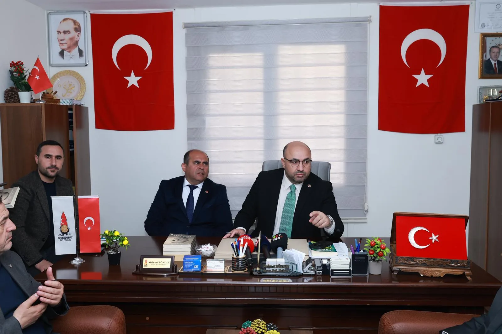 Şahin; “Muhtarlarımız bizim sahadaki en güçlü yol arkadaşlarımızdır” Şahin; “Muhtarlarımız bizim sahadaki en güçlü yol arkadaşlarımızdır”