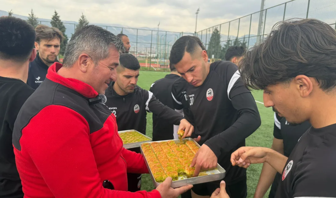 Kahramanmaraş Futbolunun 12. Adamı Kahramanmaraş Çılgınlar Grubu 3. Ligde Kahramanmaraş’ı