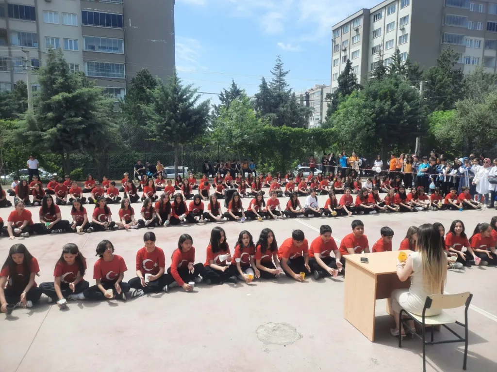 AYSER CALIK ORTAOKULUNDA SESSIZ 23 NISA 1273876 379161