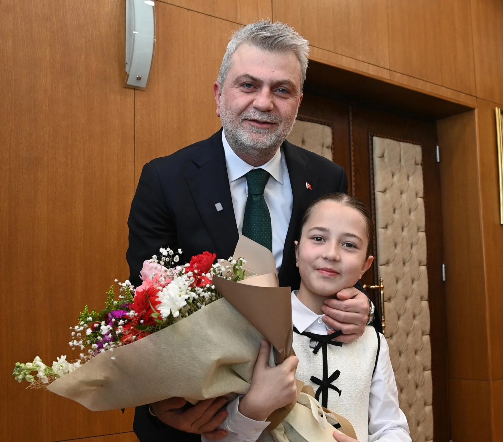 Baskan Gorgel koltugu biraktiii