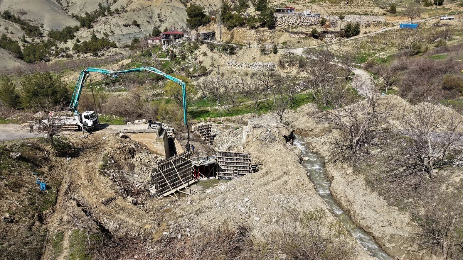 Kahramanmaraş Büyükşehir Belediyesi, Bertiz Grup Yolunda yeni ulaşım yatırımını hayata