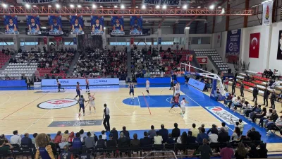 Türkiye Basketbol 1. Ligi’nde adını play-offa yazdıran Kipaş İstiklal Basketbol