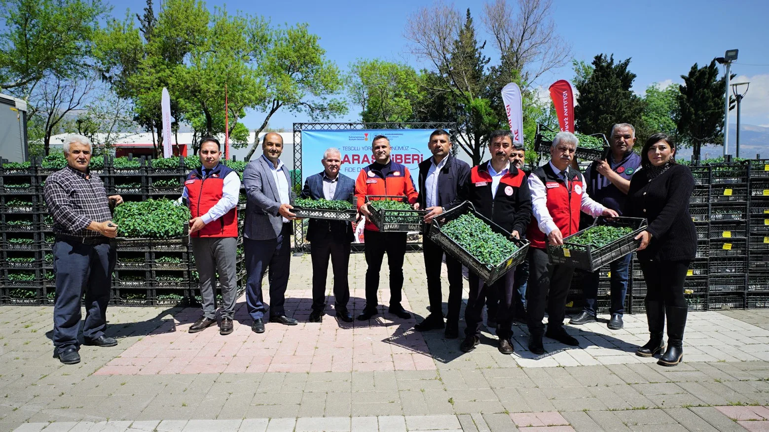 Kahramanmaraş Büyükşehir Belediyesi, tarımsal üretime destek olmak için çiftçilere şehrin