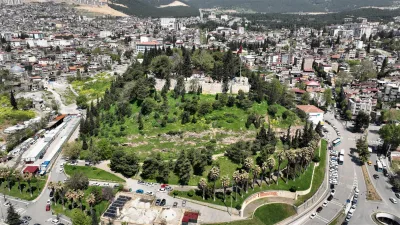 Kentin simge yapılarından birisi olan Kahramanmaraş Kalesi’nde, kapsamlı bir restorasyon