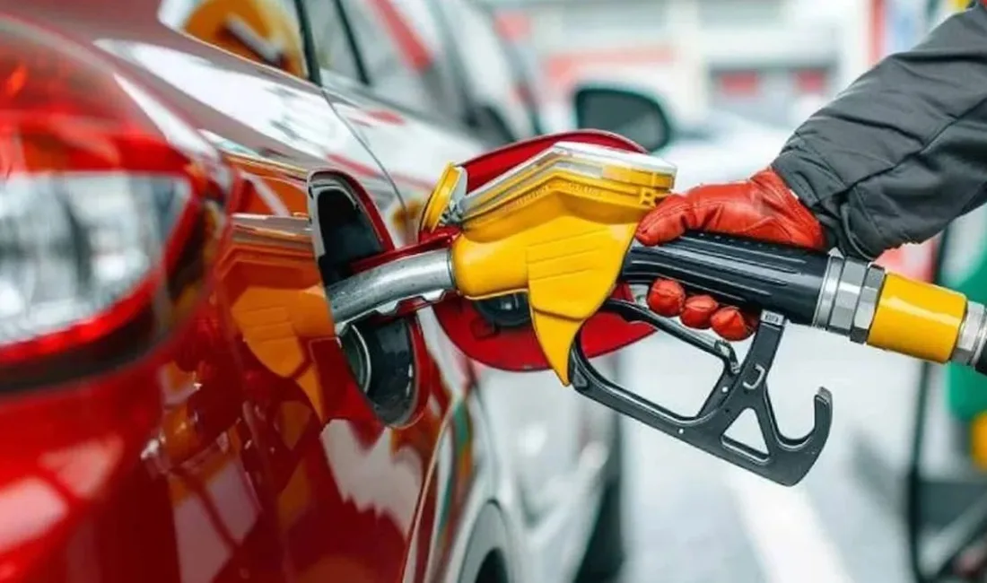 Edinilen bilgilere göre; motorine tarihin en büyük zammı geliyor. 7,65