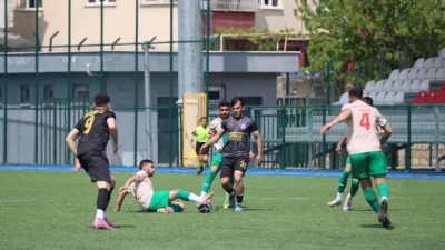 Onikişubat İdmanyurduspor, 2-0 öne geçtiği karşılaşmada 9 dakikada yediği 3