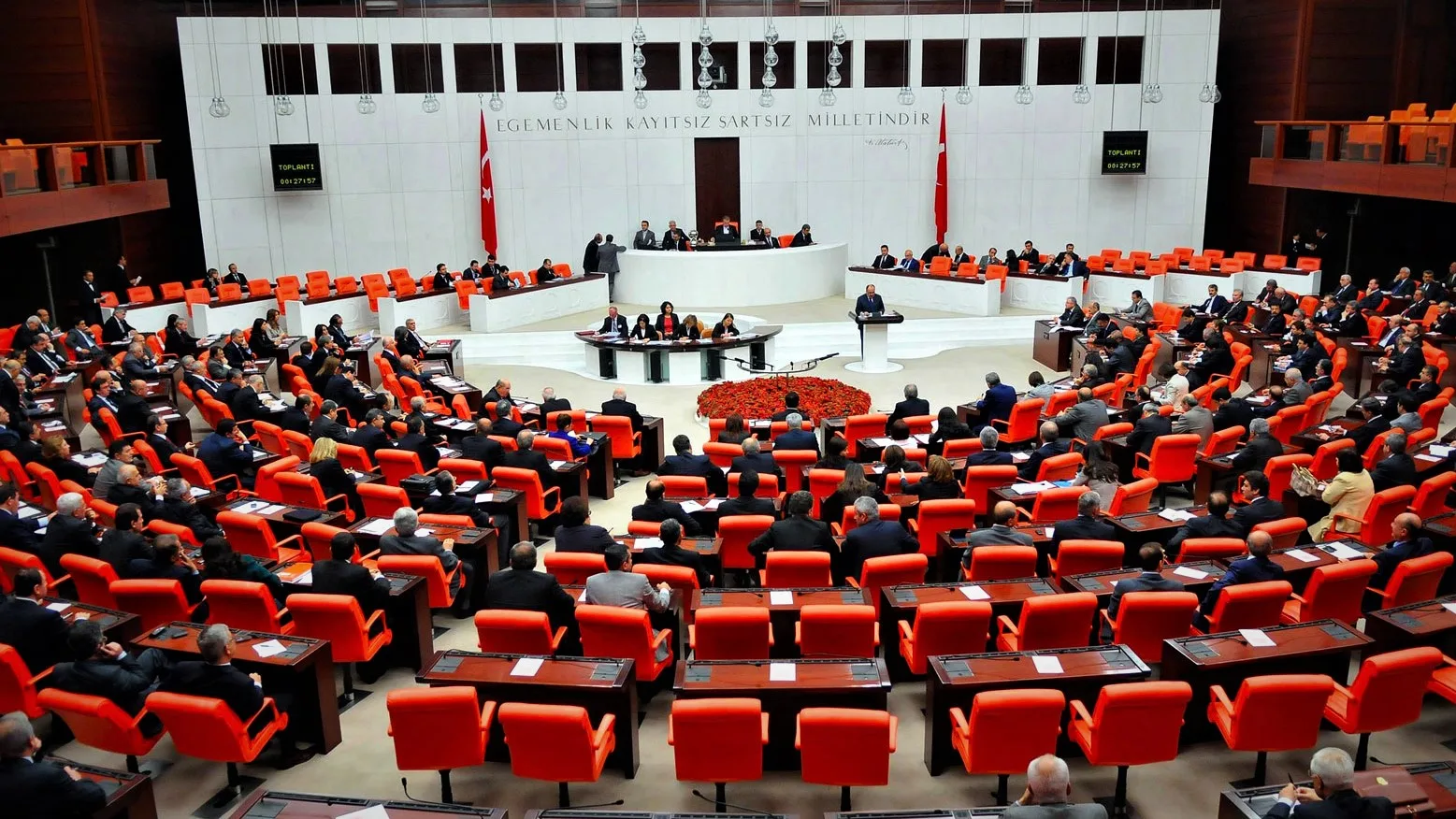 Şanlıurfa ve Kahramanmaraş’ta yaşanan okul saldırıları meclisi harekete geçirdi. TBMM,