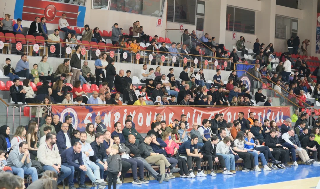 Kahramanmaraş İstiklalspor, konuk ettiği Fenerbahçe Koleji Rams’e son saniye basketiyle