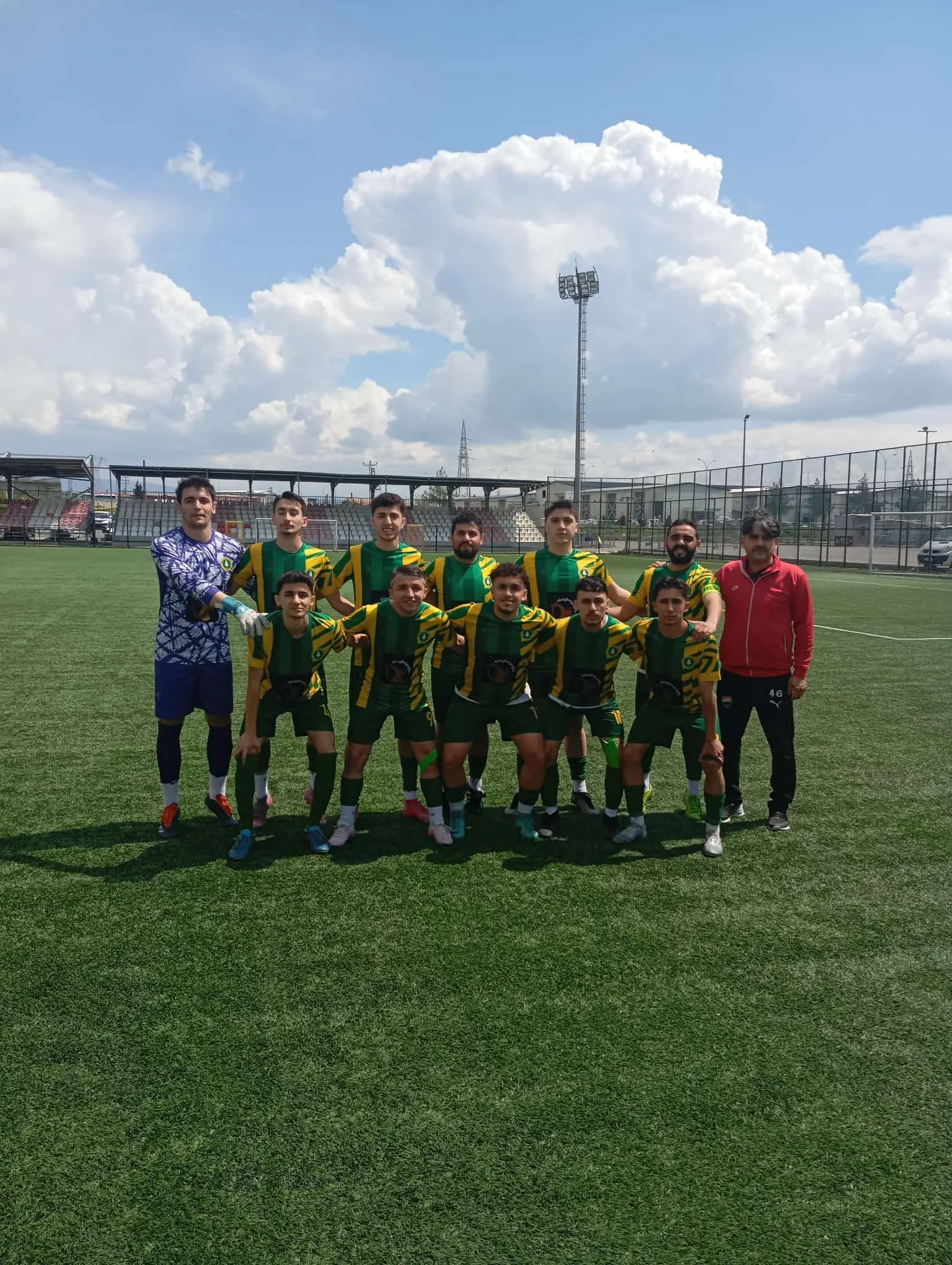 Fidanspor dolu dizgin!