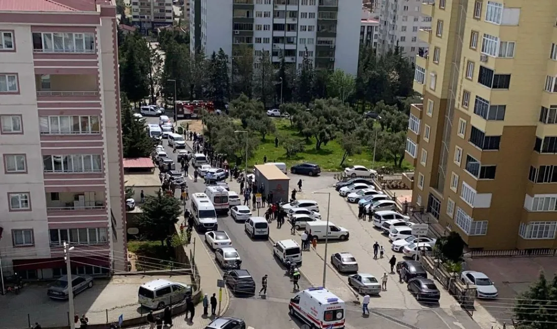 Kahramanmaraş’ta Ayser Çalık Ortaokulu'na düzenlenen silahlı saldırı anları, çevredeki vatandaşlar
