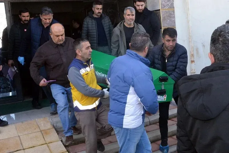 Kahramanmaraş’ta geçtiğimiz günlerde babasının boğazını keserek katleden M.A.K.’nin savcılıktaki ifadesi