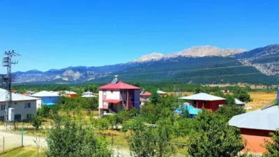 Kahramanmaraş’ın doğa harikası Andırın ilçesinde, çetin geçen kış aylarının ardından