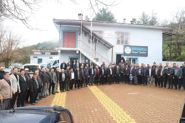 Dulkadiroğlu Belediye Başkanı Mehmet Akpınar, ilçenin 105 mahallesine eşit hizmet