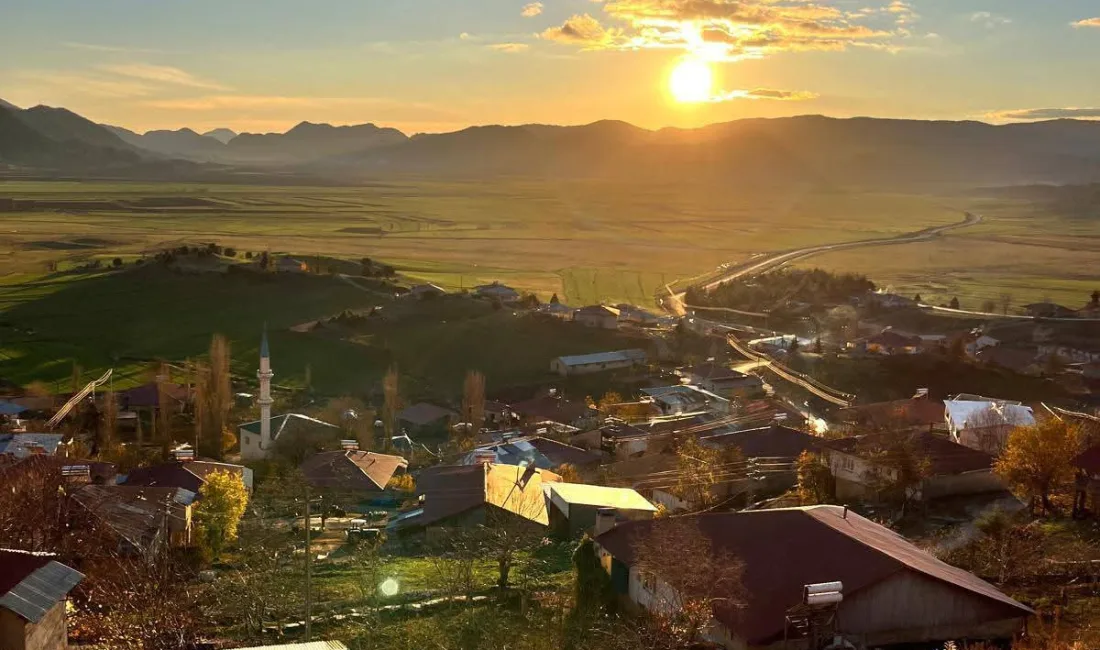 Kahramanmaraş’ın Andırın ilçesine bağlı Akgümüş (Bunduk) ve Altınyayla (Sisne) mahalleleri,