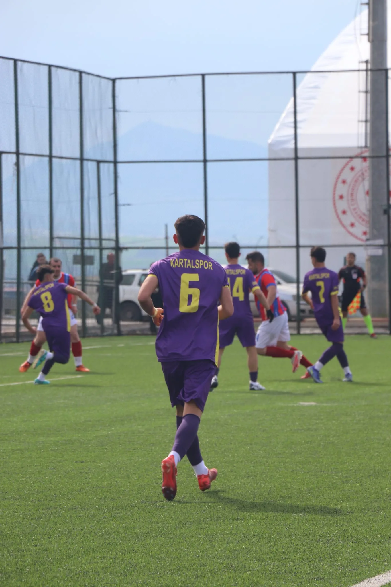 Avanoğluspor 8 Attı, Maç Yarıda Kaldı: 1962 Kartalspor 6 Kişi Kalınca Hakem Düdüğü Çaldı