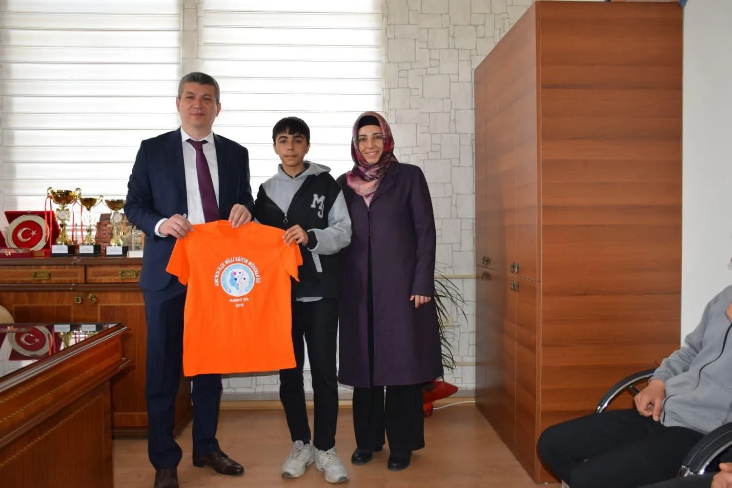 f1238504 9073 4157 90bd d22b77adb3c1