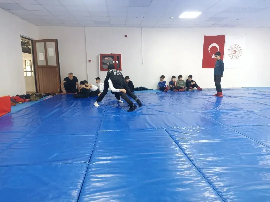 Andırın'da Bahar Coşkusu Başladı: Sporla Yaşamaya Hazır Mısınız? 3 f2f1db49 8d64 439a 81d2 8fb4164043cf