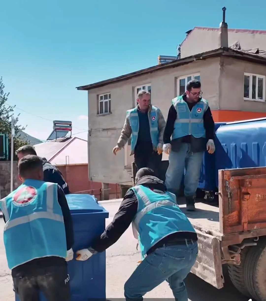 f41300bf d480 4e9e bf86 2ba38c94bce7