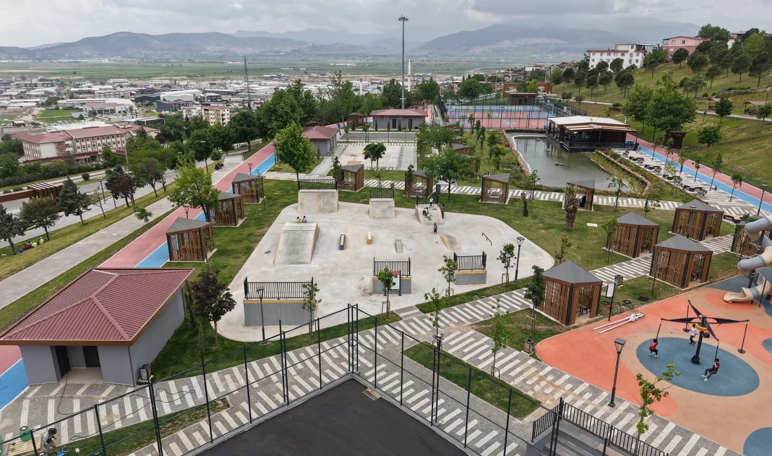 Kahramanmaraş’ın Pazarcık ilçesinde sporun çehresini değiştirecek adım atıldı. Gençlerin ve
