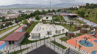 Kahramanmaraş’ın Pazarcık ilçesinde sporun çehresini değiştirecek adım atıldı. Gençlerin ve