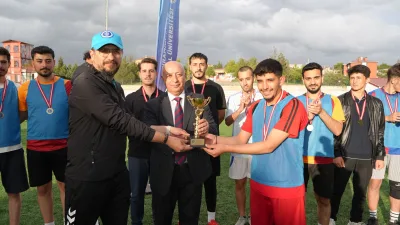 KİÜ’de düzenlen "Birinci Futbol Turnuvası"nda şampiyon Sağlık Bilimleri Fakültesi Hemşirelik