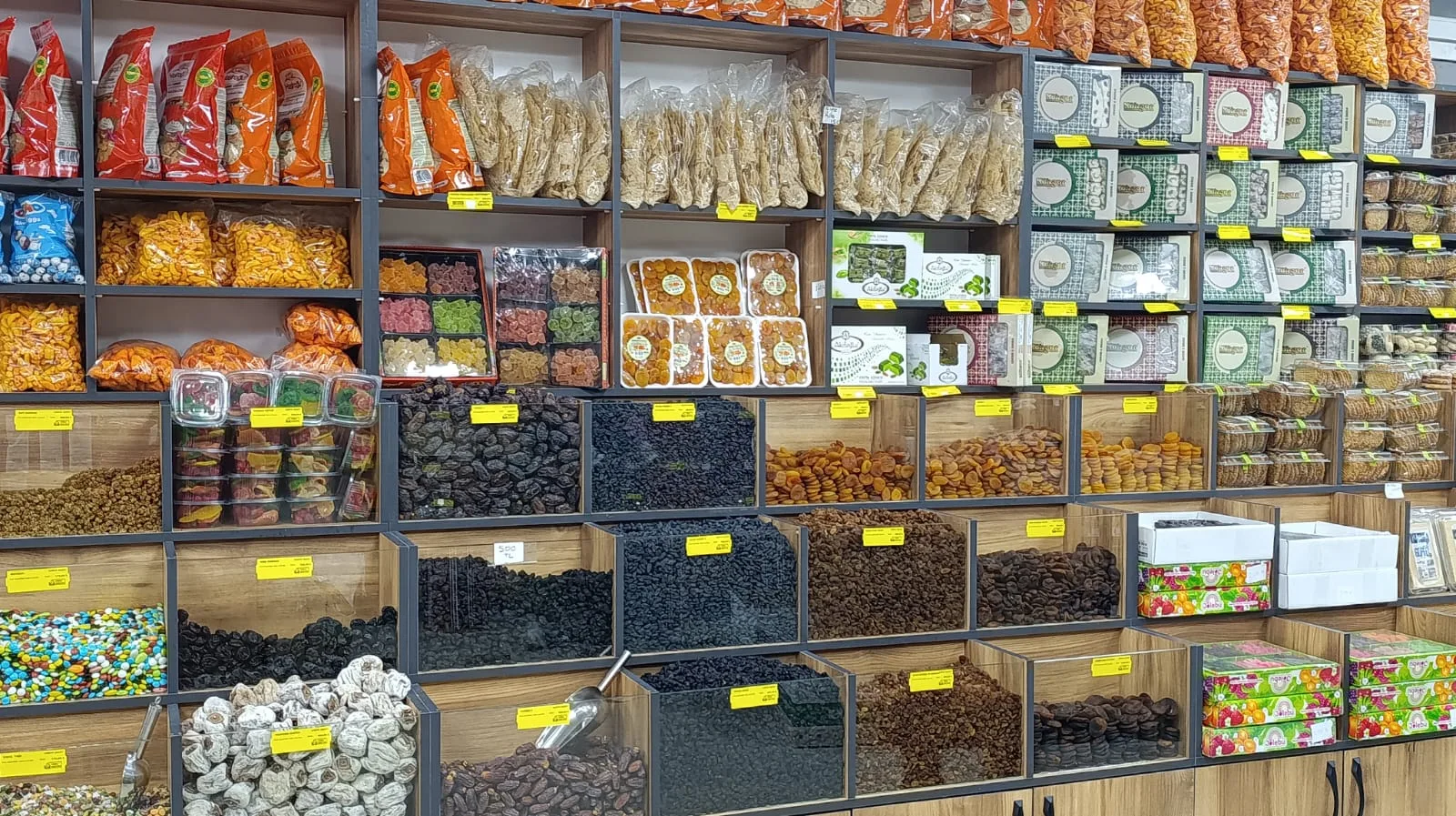 Andırın Pazarı Görkemli bir Törenle Hizmete Açıldı