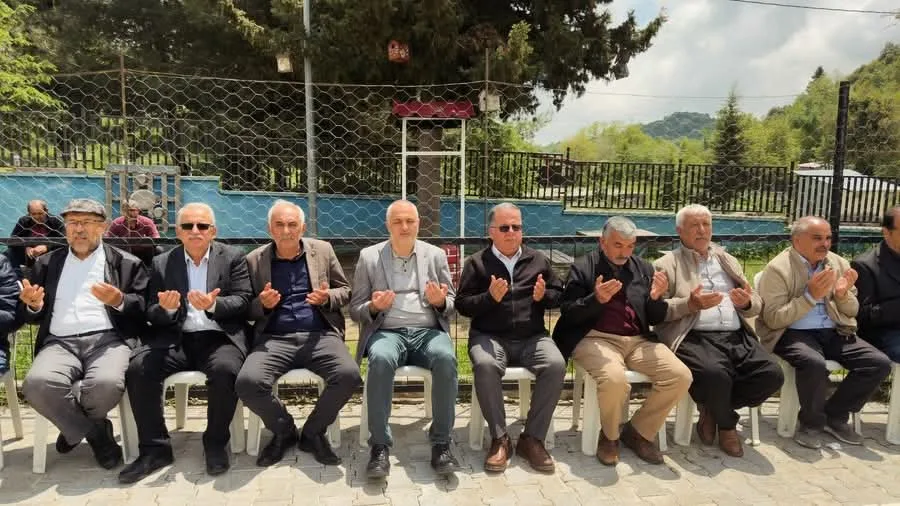 Çiçekli Mahallesi'nde Anlamlı Buluşma: Şehitlerimiz ve Gazilerimiz Dualarla Anıldı