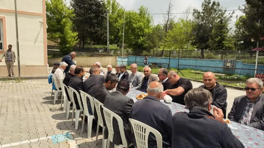 Çiçekli Mahallesi'nde Anlamlı Buluşma: Şehitlerimiz ve Gazilerimiz Dualarla Anıldı