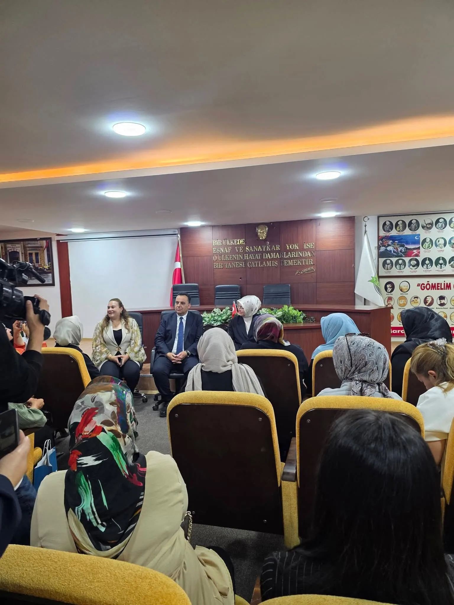 Kahramanmaraş’ta Kadın Esnafın Sesi Milletvekili Köksal’a Taşındı