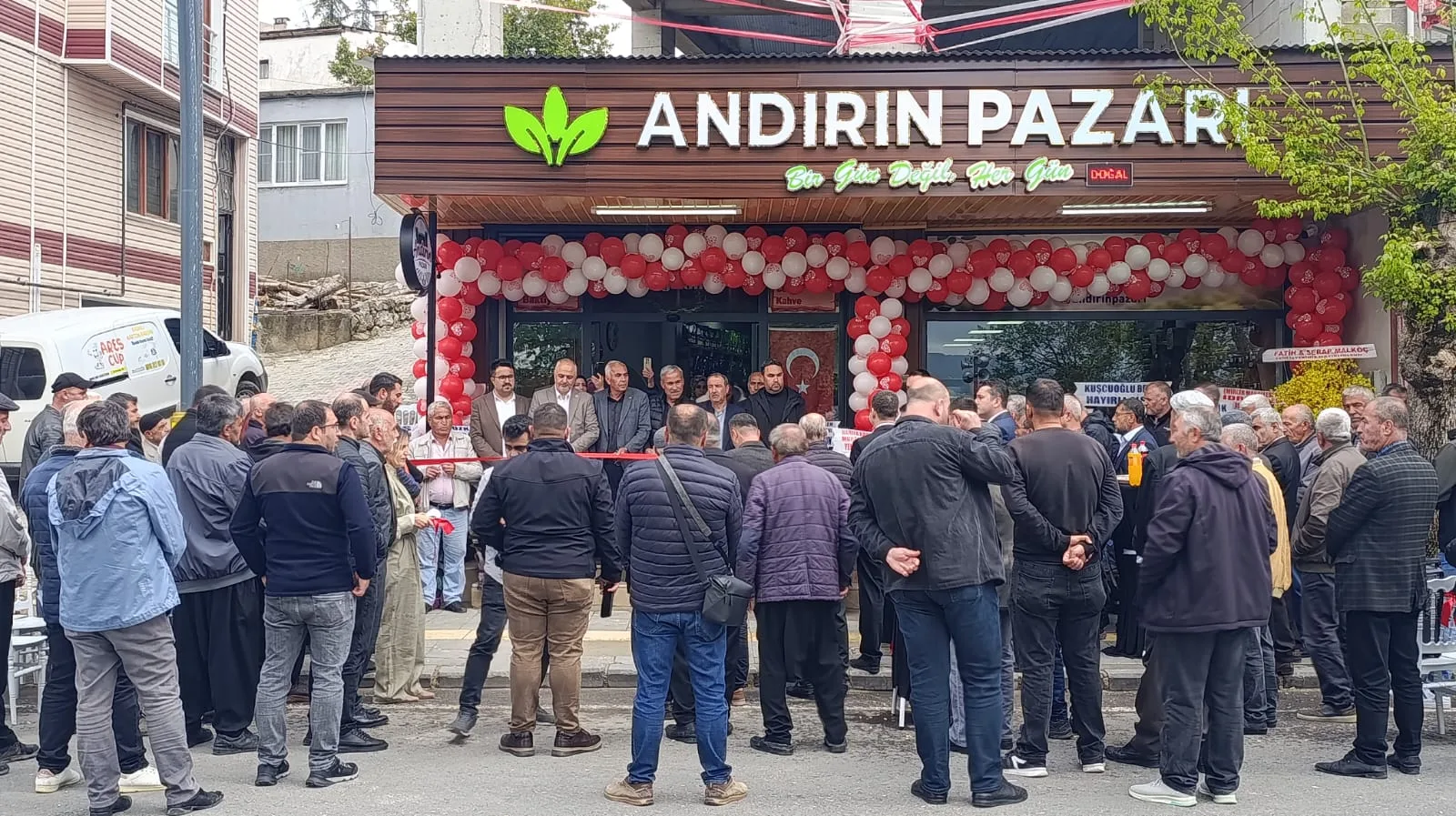 Andırın Pazarı Görkemli bir Törenle Hizmete Açıldı